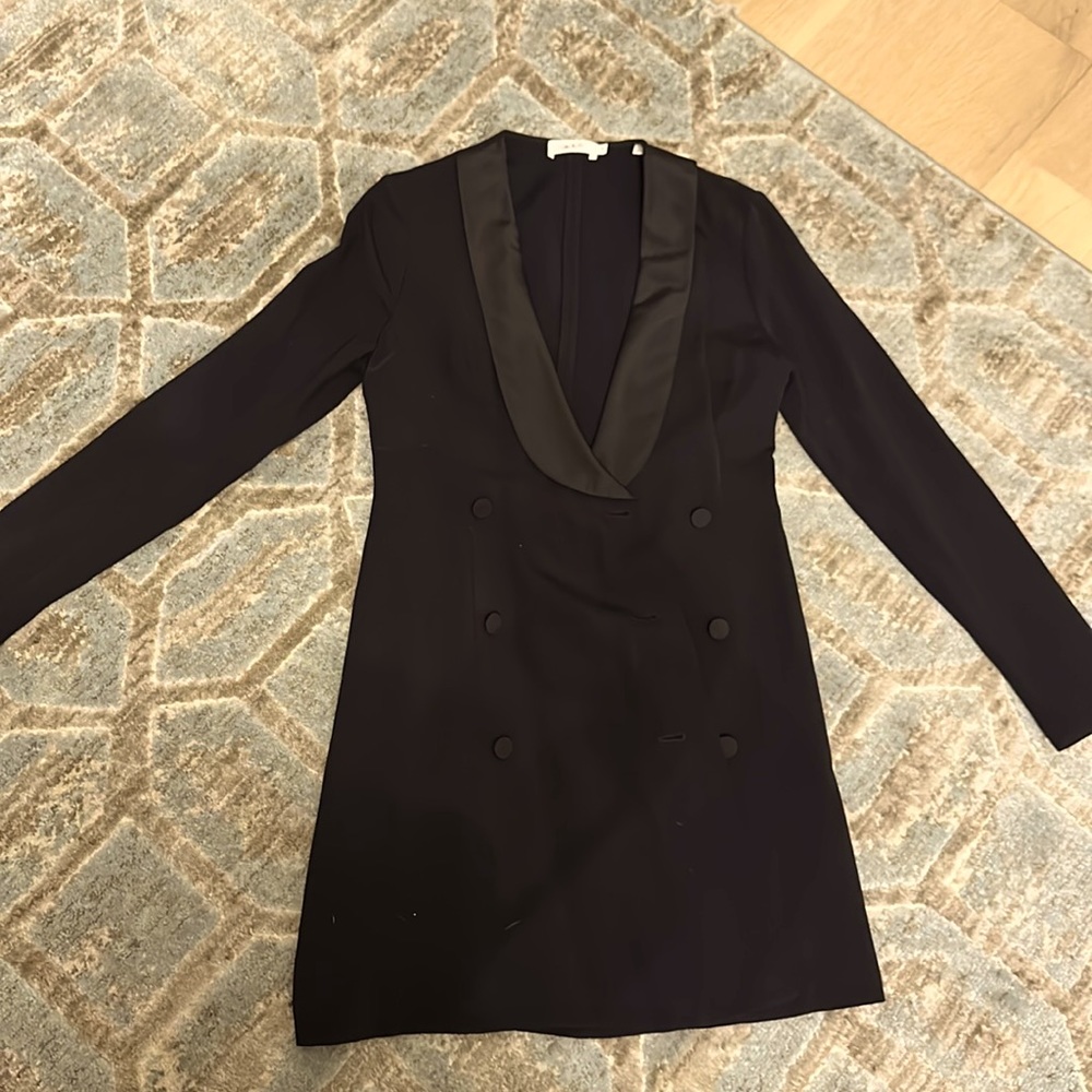 A.L.C. Size 4, black
